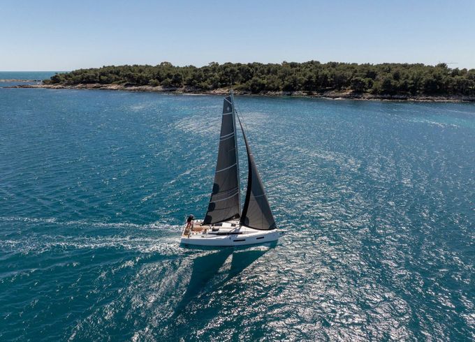 Jeanneau Sun Odyssey 350 Zarof 3
