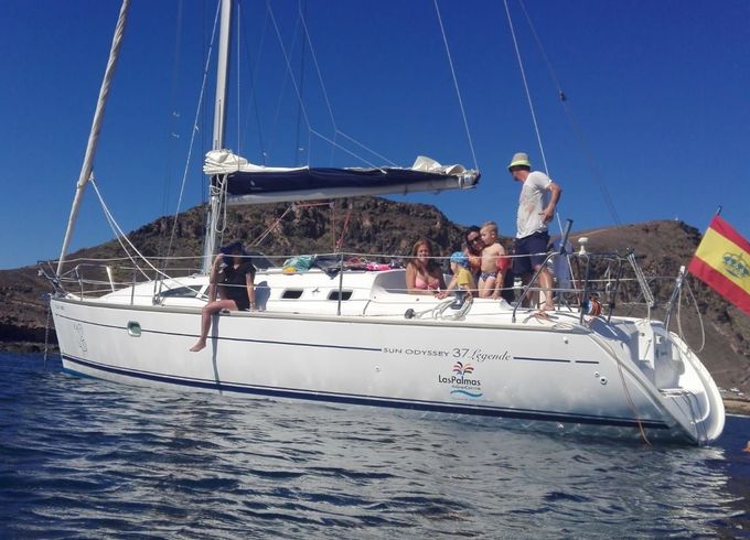 Jeanneau Sun Odyssey 37 Rebeca y Samuel