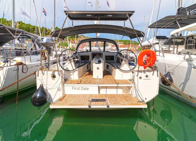 Jeanneau Sun Odyssey 410 First Date