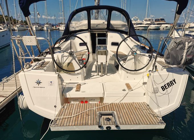 Jeanneau Sun Odyssey 349 Berry