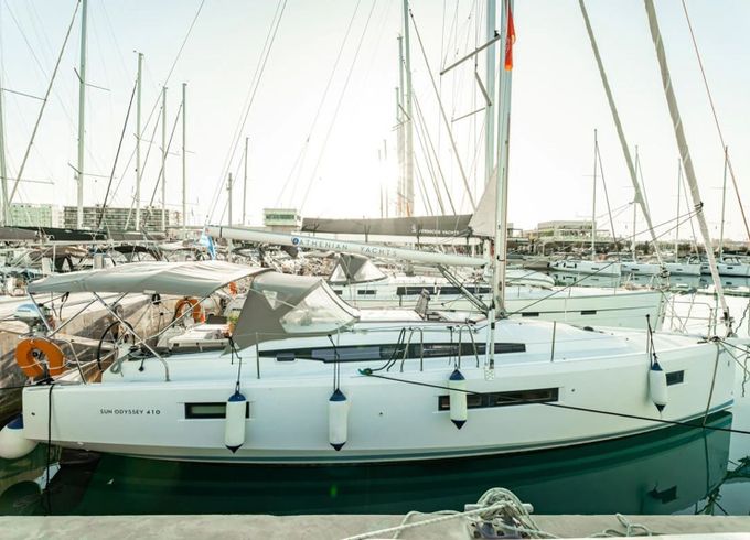 Jeanneau Sun Odyssey 410 Tento