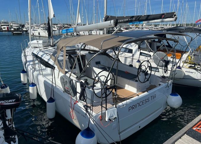 Jeanneau Sun Odyssey 380 Princess Tia