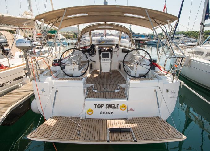 Jeanneau Sun Odyssey 449 Top Smile