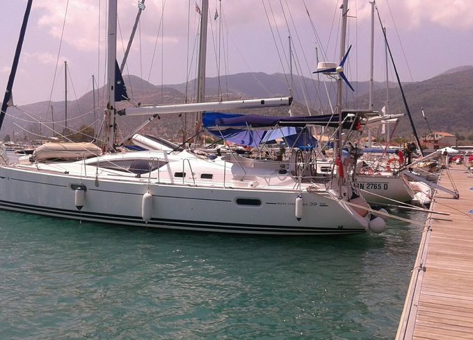 Jeanneau Sun Odyssey 39 Afroditi