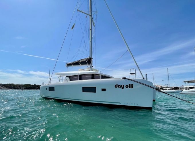 Lagoon 42 DayElli