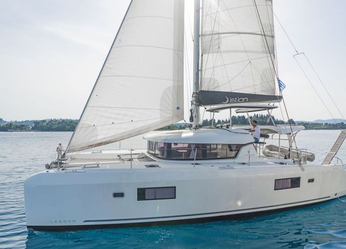 Lagoon 42 Equilibrium