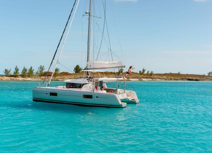 Lagoon 42 Lamano