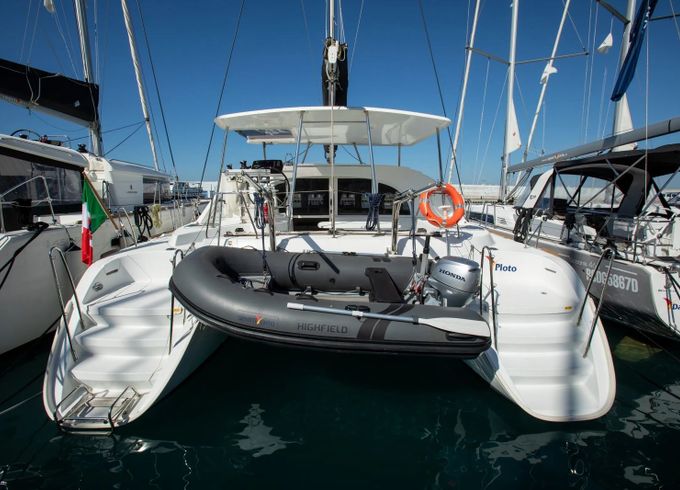 Lagoon 380 S2 Ploto