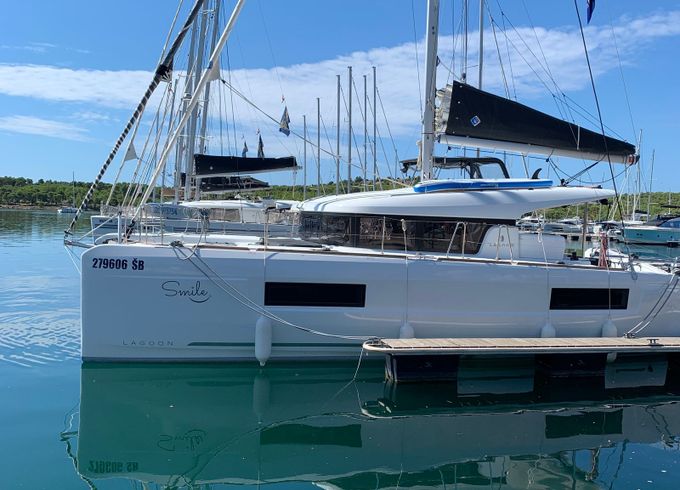 Lagoon 40 Smile