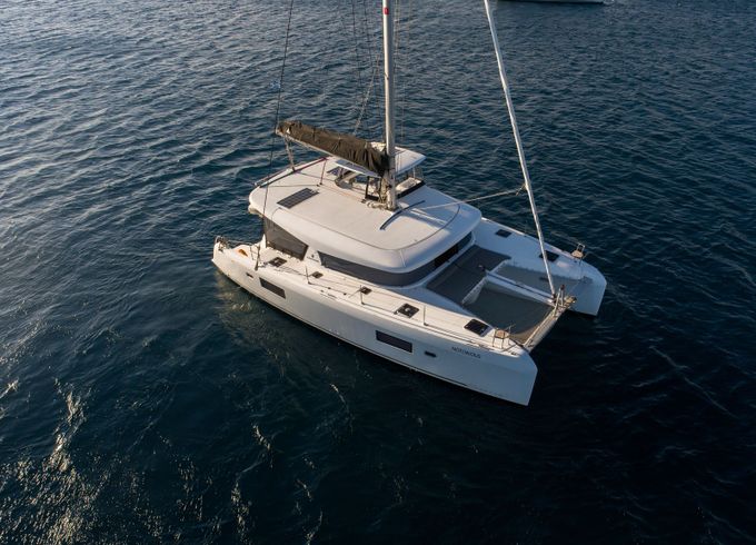 Lagoon 42 Notorious