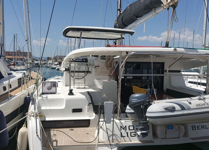 Lagoon 42 Moonlight