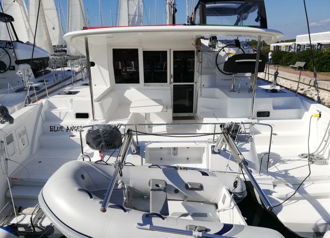 Lagoon 40 Blue Angel