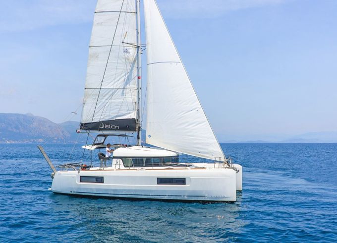Lagoon 40 Thalasea