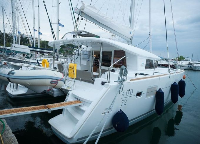 Lagoon 400 S2 Lady Dom