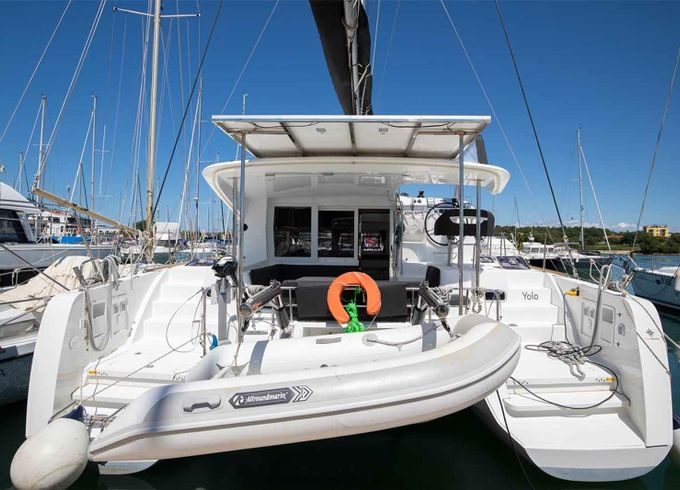 Lagoon 40 Yolo