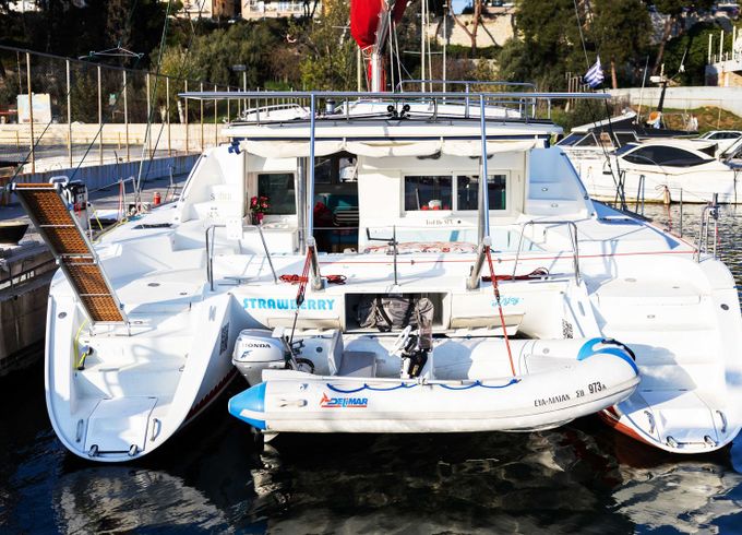 Lagoon 440 Strawberry