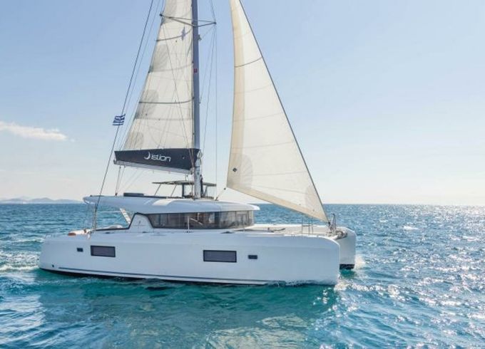 Lagoon 42 Pulsar