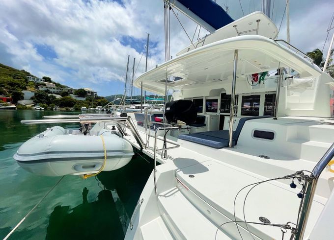 Lagoon 450 F Squid Attack