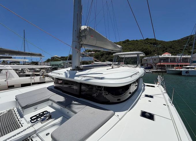 Lagoon 43 Har Bar