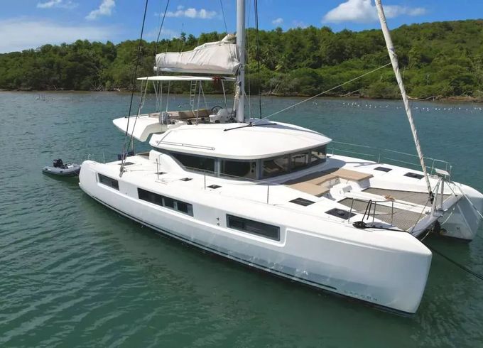 Lagoon 50 Swan