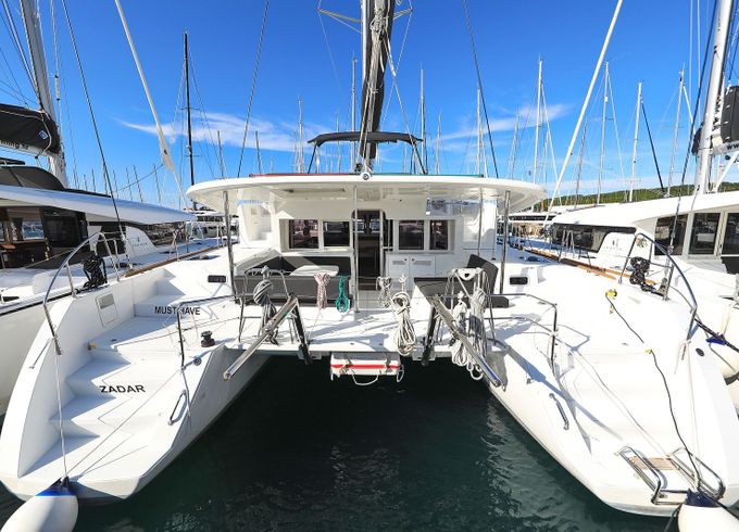 Lagoon 450 F Must Have