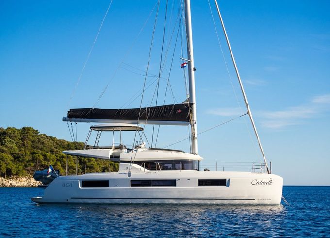 Lagoon 51 Catwalk