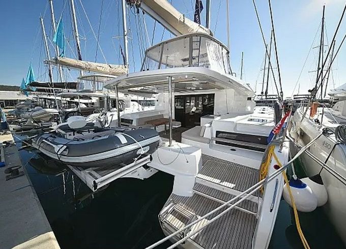 Lagoon 50 Shadow