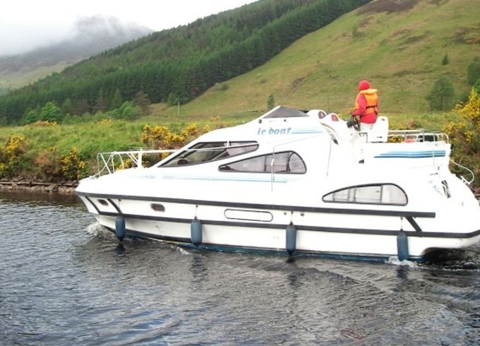Le Boat Consul Budget 10