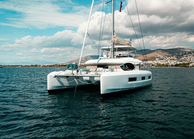 Lagoon 55 Happy