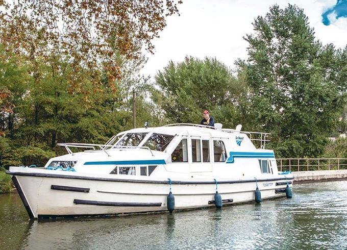 Le Boat Corvette A Budget 14