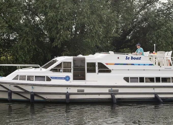 Le Boat Crusader Budget 19