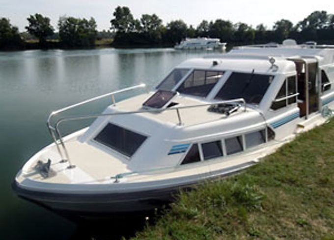 Le Boat Crusader Budget 2