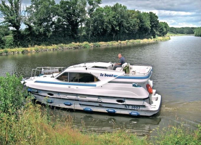 Le Boat Countess Budget 1