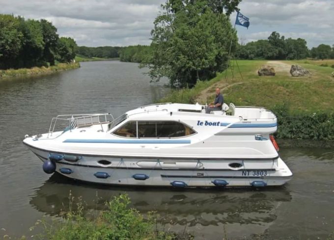 Le Boat Countess Budget 18