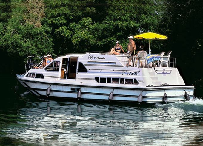 Le Boat Crusader Budget 16