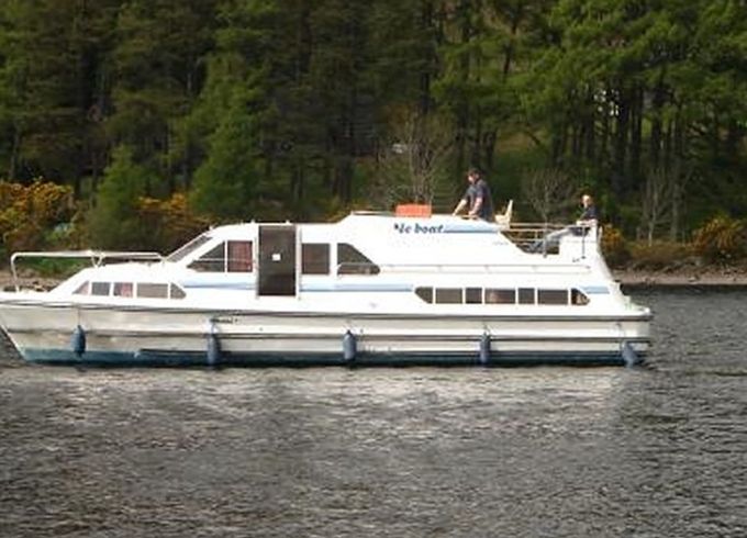 Le Boat Crusader Budget 28