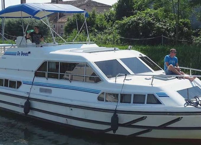 Le Boat Crusader Budget 5