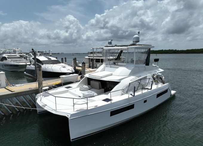 Leopard 43 PC Great White