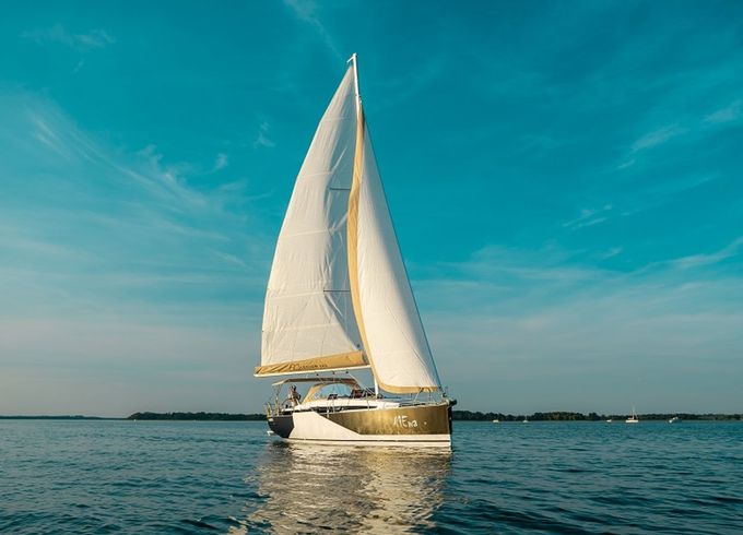 Legion Yachts 360 Legion 2
