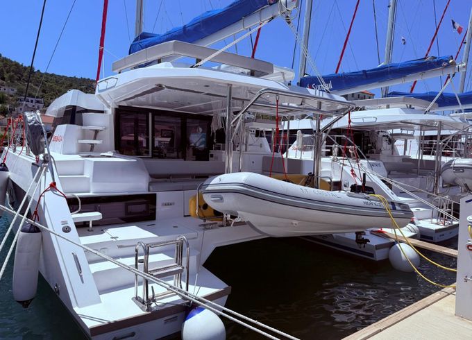 Leopard 42 Sunsail 24