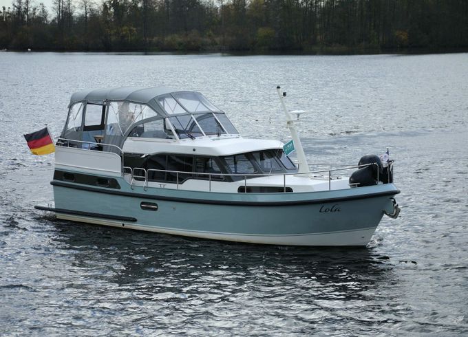 Linssen SL 35 AC Lola