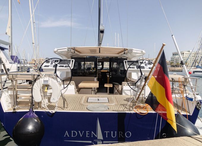 Moody 54 Adventuro