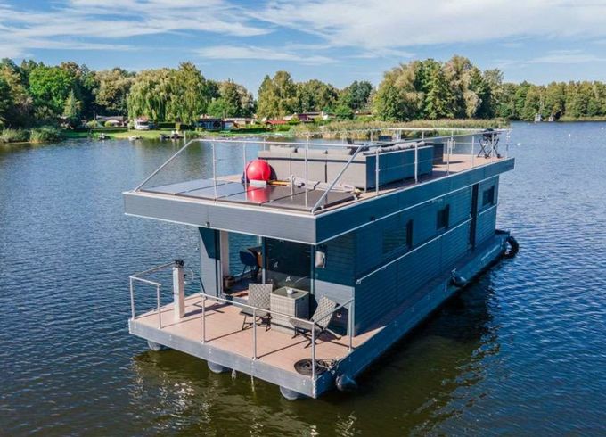 Mein Hausboot Luxury HB02 Petra