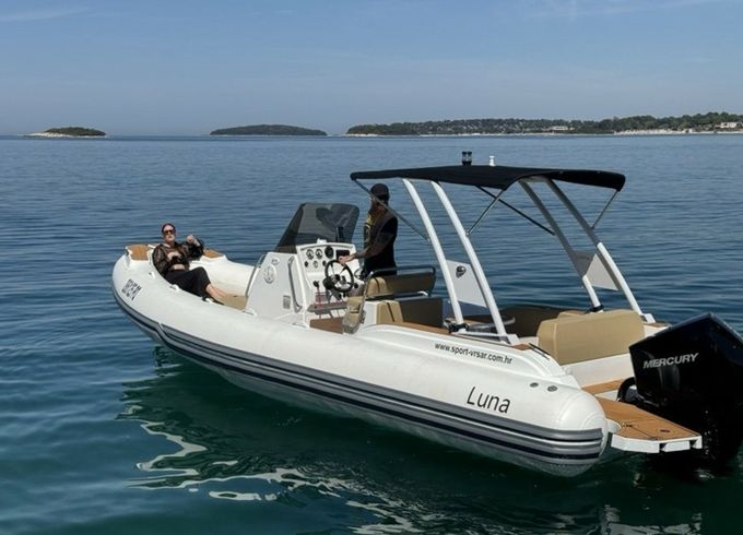 Navigati RIB 8 Luna