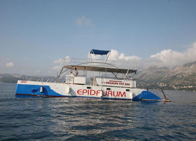 Monte Marine Cat 17 Party Epidaurum