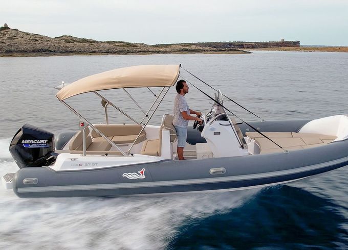 MV Marine 25 Kona