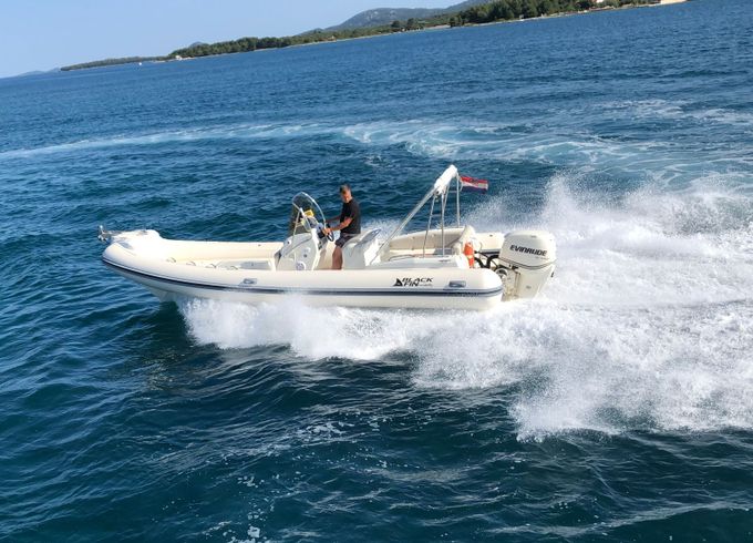 Nuova Jolly 24 Elegance Black Fin