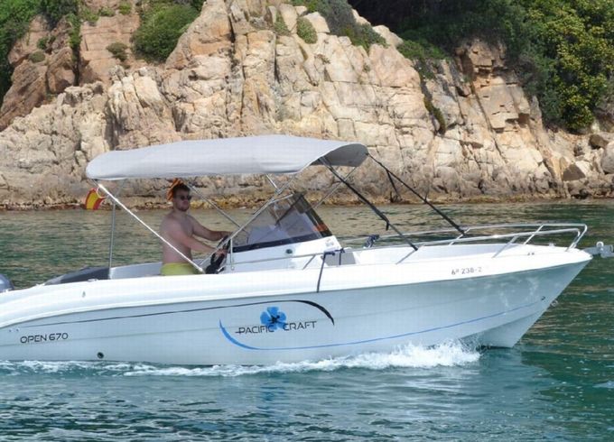 Pacific Craft 670 White Pearl