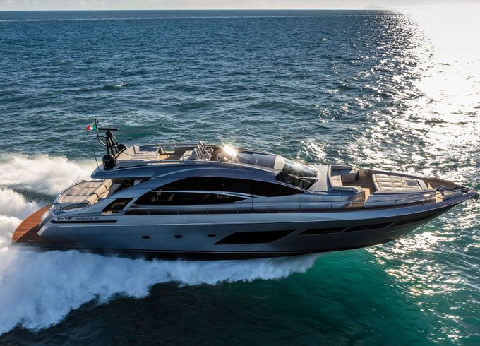 Pershing 8X Walidia 83