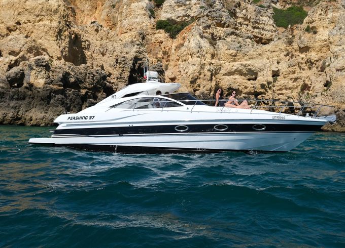 Pershing 37 Just Pershing